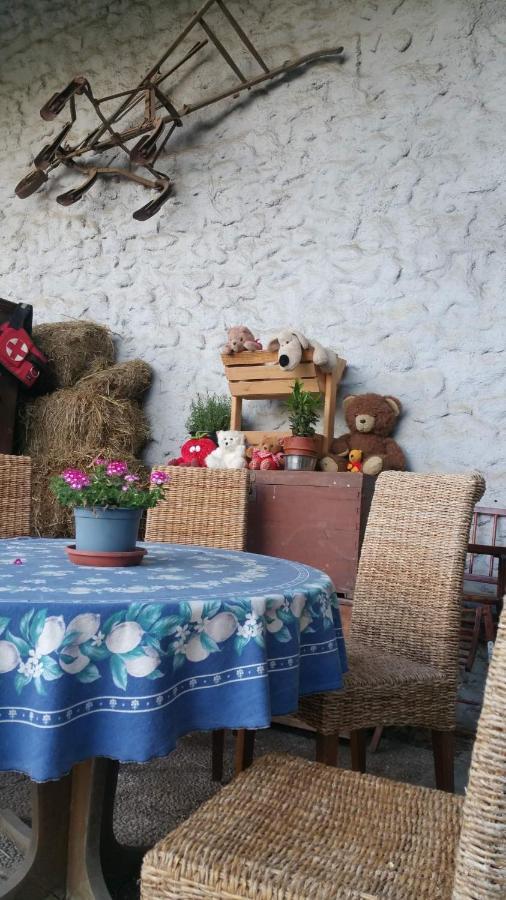 Basse-Cour De Montin Au 256 Chemin De La Rocaille A 38510 Vezeronce Curtin Bed & Breakfast Morestel Ngoại thất bức ảnh