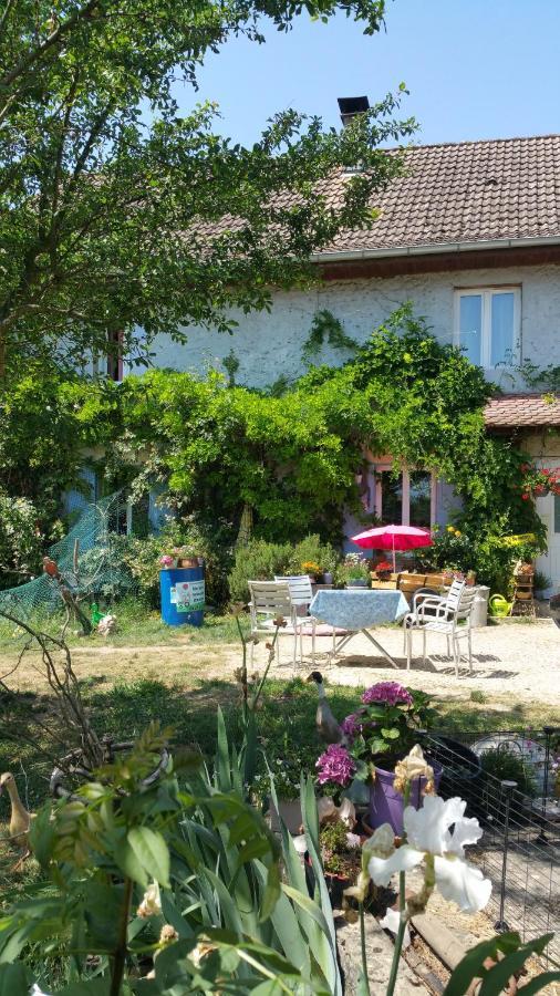 Basse-Cour De Montin Au 256 Chemin De La Rocaille A 38510 Vezeronce Curtin Bed & Breakfast Morestel Ngoại thất bức ảnh