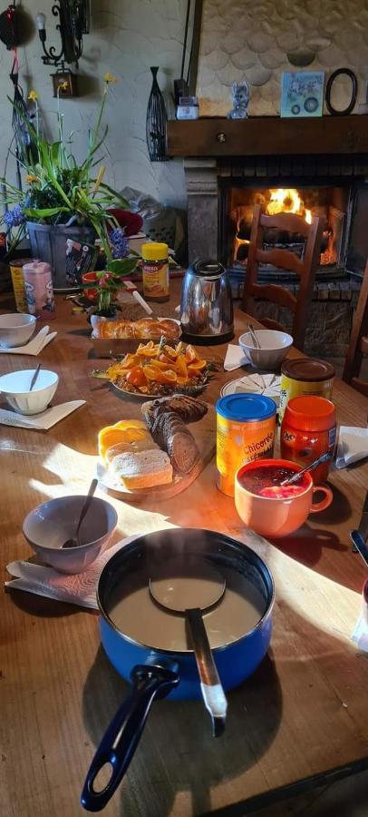 Basse-Cour De Montin Au 256 Chemin De La Rocaille A 38510 Vezeronce Curtin Bed & Breakfast Morestel Ngoại thất bức ảnh