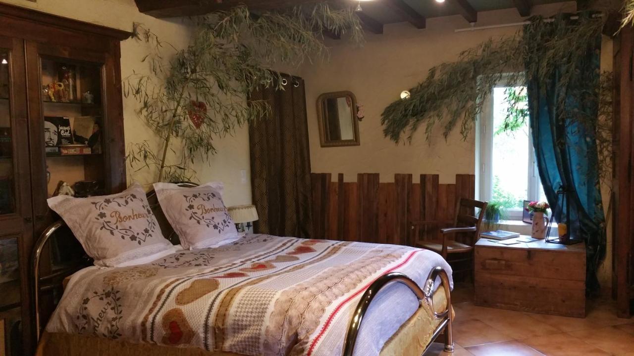 Basse-Cour De Montin Au 256 Chemin De La Rocaille A 38510 Vezeronce Curtin Bed & Breakfast Morestel Ngoại thất bức ảnh