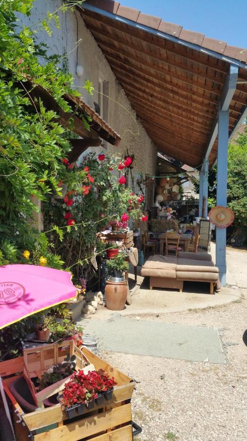 Basse-Cour De Montin Au 256 Chemin De La Rocaille A 38510 Vezeronce Curtin Bed & Breakfast Morestel Ngoại thất bức ảnh