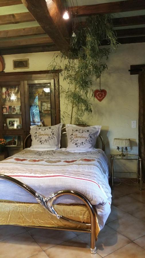 Basse-Cour De Montin Au 256 Chemin De La Rocaille A 38510 Vezeronce Curtin Bed & Breakfast Morestel Ngoại thất bức ảnh