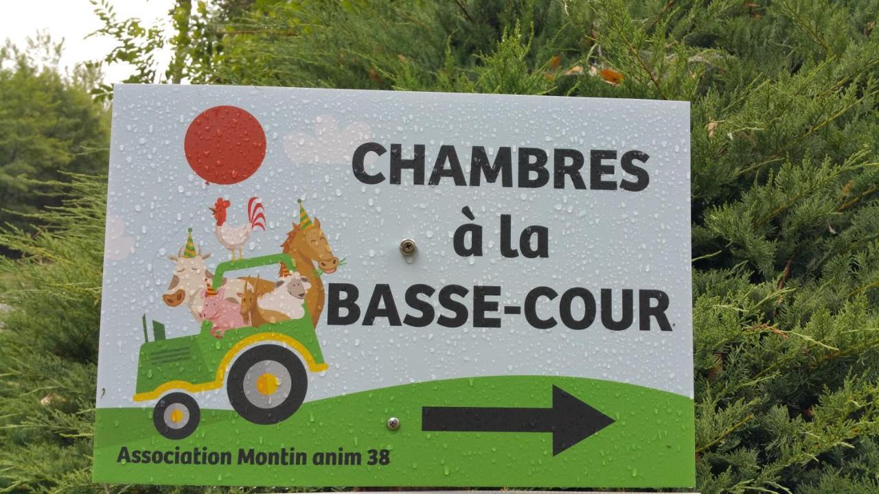 Basse-Cour De Montin Au 256 Chemin De La Rocaille A 38510 Vezeronce Curtin Bed & Breakfast Morestel Ngoại thất bức ảnh
