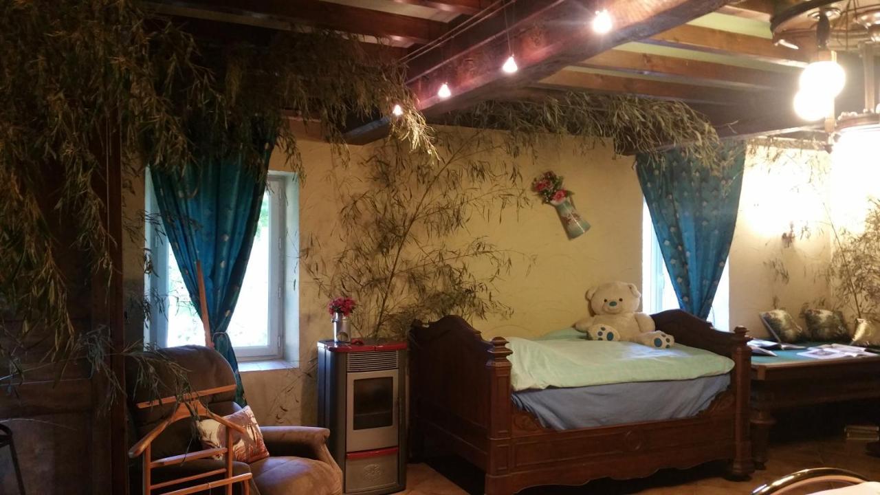 Basse-Cour De Montin Au 256 Chemin De La Rocaille A 38510 Vezeronce Curtin Bed & Breakfast Morestel Ngoại thất bức ảnh