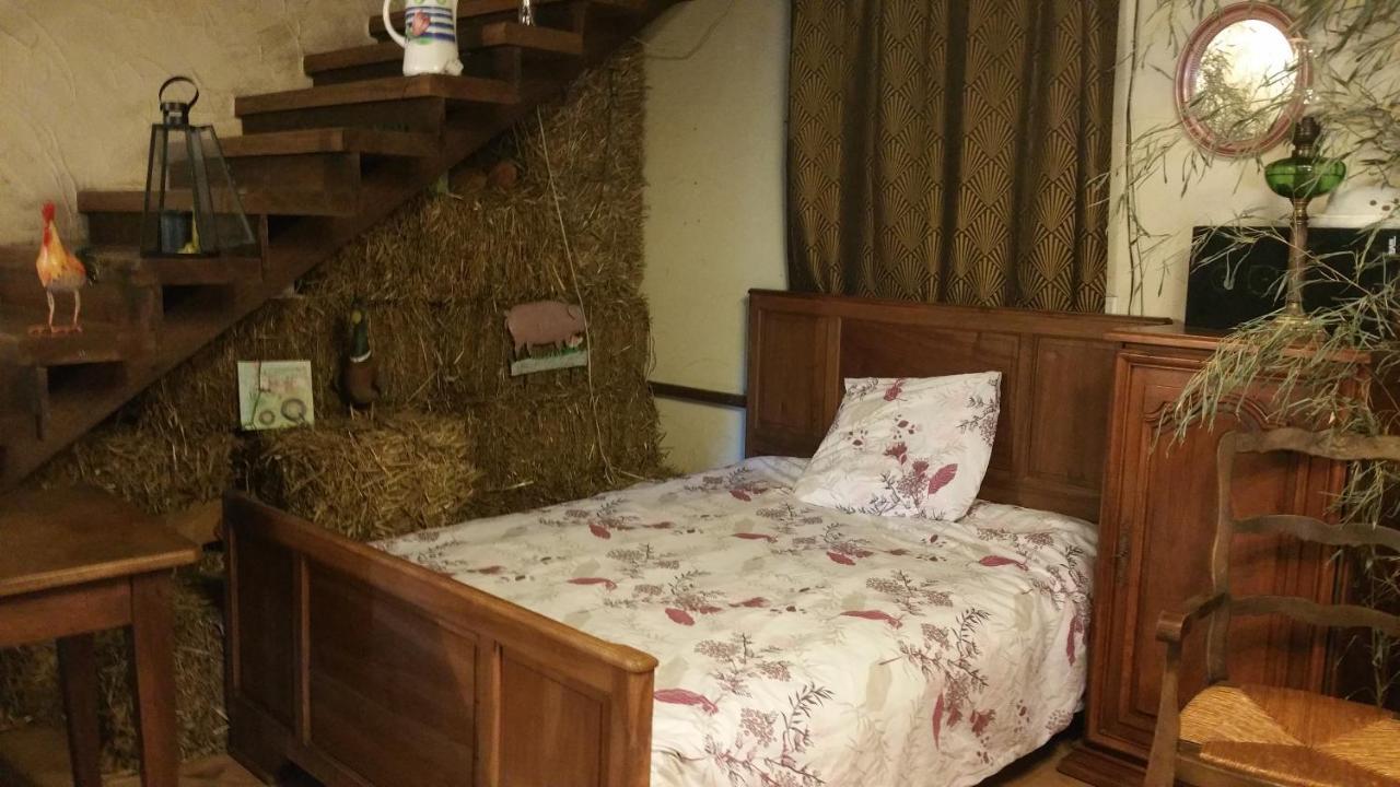 Basse-Cour De Montin Au 256 Chemin De La Rocaille A 38510 Vezeronce Curtin Bed & Breakfast Morestel Ngoại thất bức ảnh