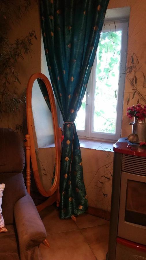 Basse-Cour De Montin Au 256 Chemin De La Rocaille A 38510 Vezeronce Curtin Bed & Breakfast Morestel Ngoại thất bức ảnh